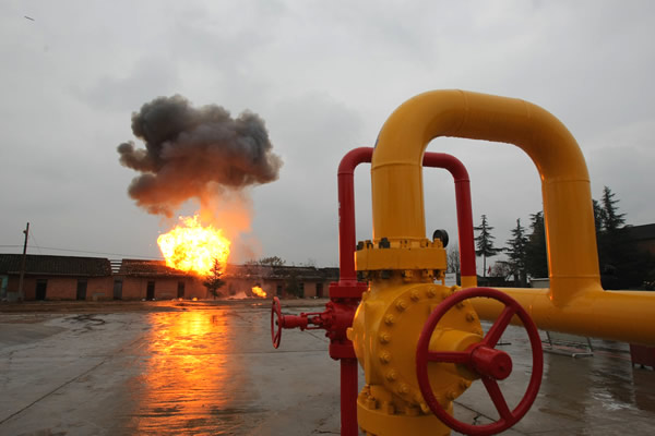 �������͚�ܵ��¹ʽyӋ����